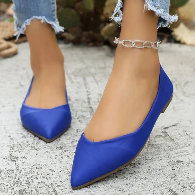 Large Pointed Leather Single Shoes Women, 2026 Spring Autumn New Shallow Mouth Shoes, Low Heel, One Foot Kick, Bean Shoes