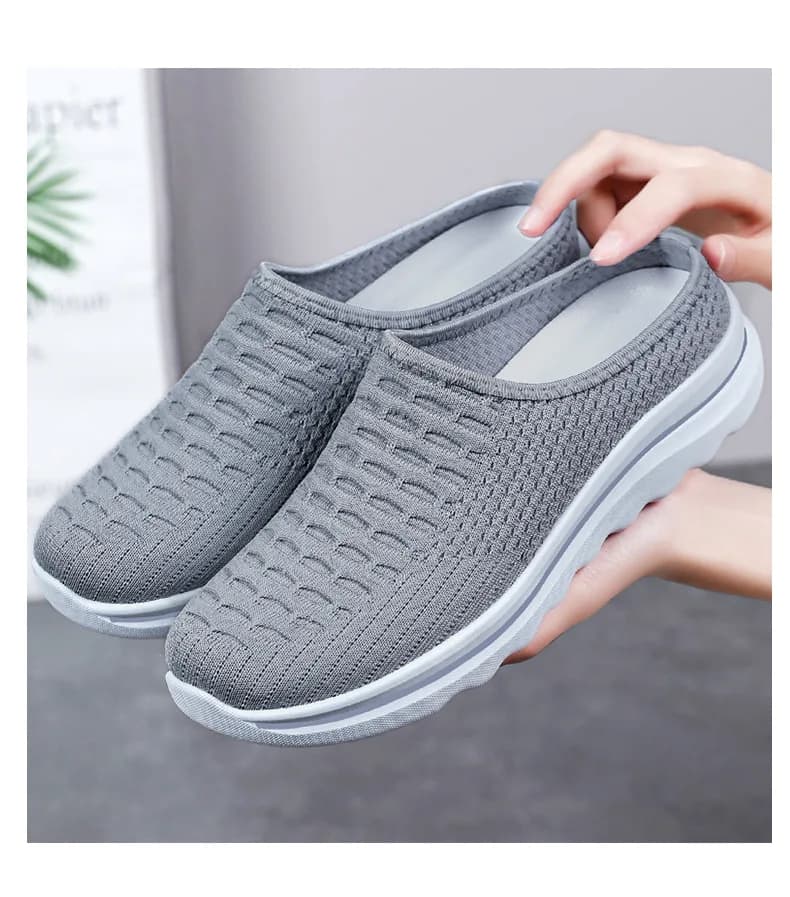 Summer Women Flat Slippers Half Slippers Mules Designer Comfortable Woman Shoes Fashion Ladies Hollow Out Outdoor Sandals